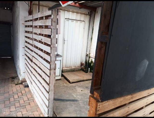 6 BEDROOM HOUSE FOR SALE IN LORENTZVILLE